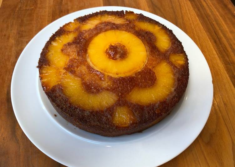 Recipe of Any-night-of-the-week Islands Cake (upside down pineapple, rum and coconut cake)