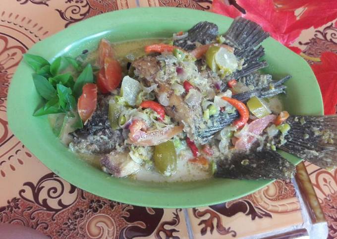 Resep Gurame asam bumbu kuning Anti Gagal