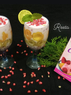 स्ट्रॉबेरी कस्टर्ड (Strawberry custard recipe in Hindi) रेसिपी मुख्य फोटो