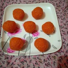 A picture of Motichur ke ladoo.
