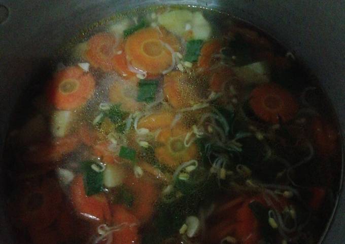 Resep Sop Toge Wortel Kentang Segerr Oleh Yanik Cookpad