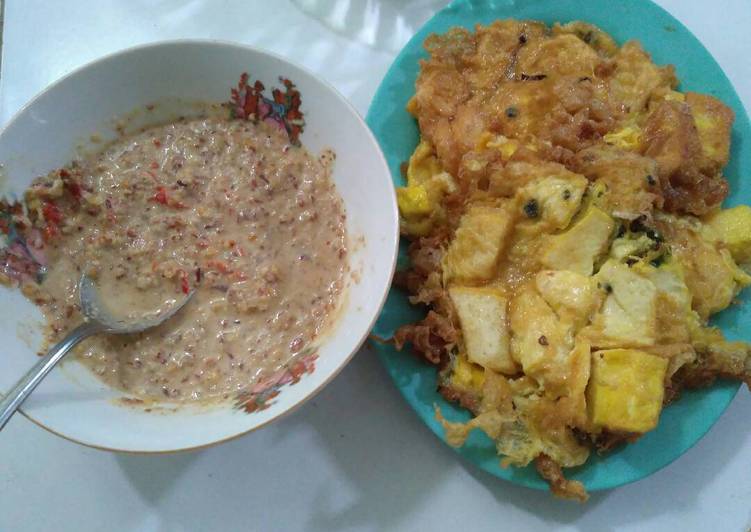 Tahu Telur sambel kacang