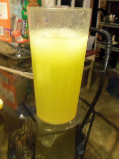 A picture of Agua de Manzana/Apple Sweet Drink.