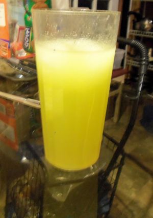 A picture of Agua de Manzana/Apple Sweet Drink.