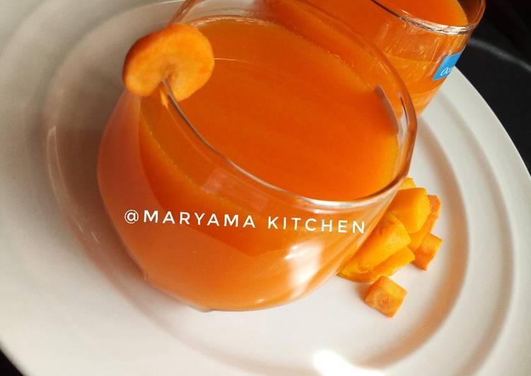 Steps to Make Homemade Mixed fruit juice(carrot,mango,ginger)