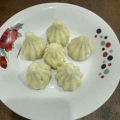 Easy Peanut Modak A picture of Easy Peanut Modak.