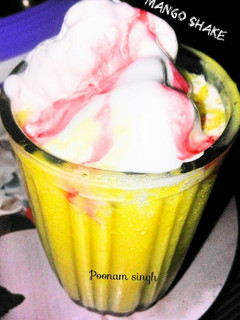 A picture of Mango shake.