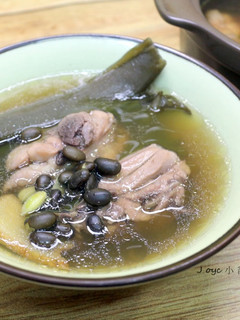 黑豆剝皮辣椒雞湯 的食譜成品照片