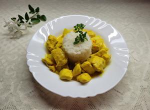 Una foto de Pollo al curry