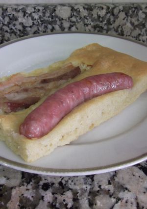 Foto principal de Coca salada de longaniza y panceta