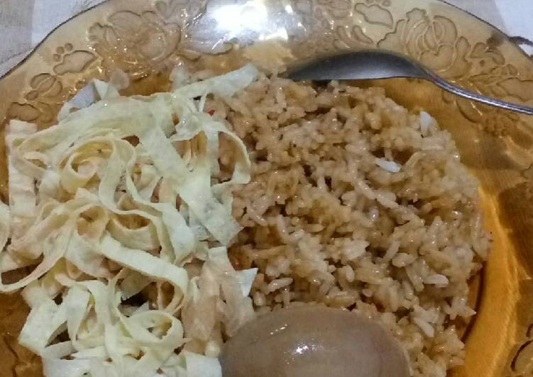 Nasi goreng dobel telur,,,,