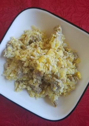 A picture of Ground Turkey, Leftover Rice & Eggs.