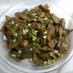 Una foto de Ensalada de habitas tiernas 