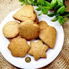 A picture of Baked Meethi Tikiya Or Meetha khasta Or Meethi Matri.
