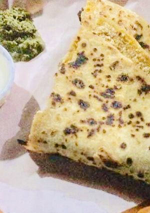 A picture of Aloo paratha.