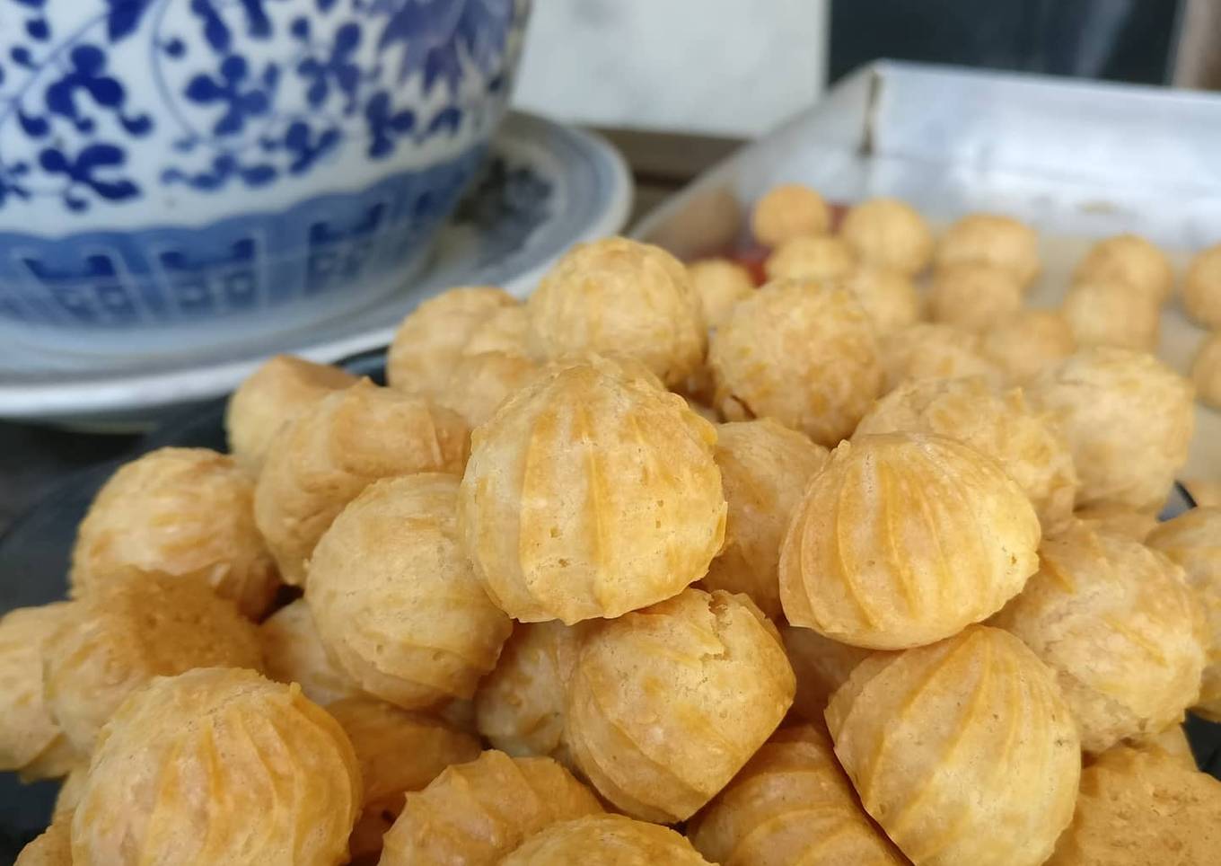 Mini Crispy Cheese Choux