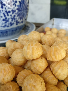 A picture of Mini Crispy Cheese Choux.