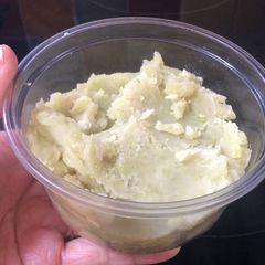 A picture of Shiro-an paste (White sweet bean paste).