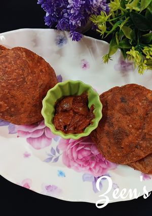 A picture of Beetroot Pooris.