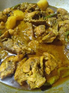 ধনিয়া পুদিনা চিকেন (dhania pudina chicken recipe in Bengali) রেসিপির প্রধান ছবি