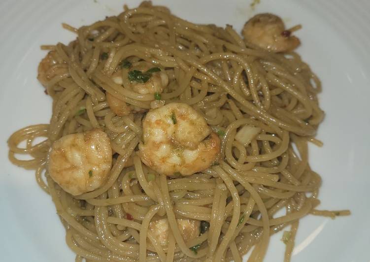 Resep Garlic prawn spaghetti | Langkah Membuat Garlic prawn spaghetti Yang Enak dan Simpel