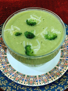 બ્રોકોલી ચીઝ સૂપ (Broccoli Cheese Soup Recipe In Gujarati) રેસીપી મુખ્ય ફોટો