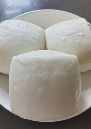 A picture of Steamed White Buns.