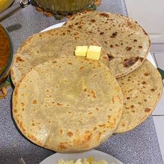 A picture of Bajra & juwar butter rotla.