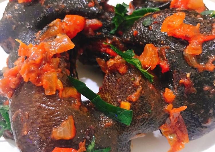 Steps to Make Favorite Spicy fried snail in sauce