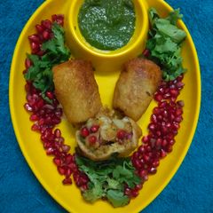 A picture of Dabeli rolls.