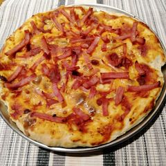 A picture of My version of Hawaiian Pizza.