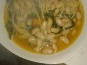 Una foto de sobras de pasta