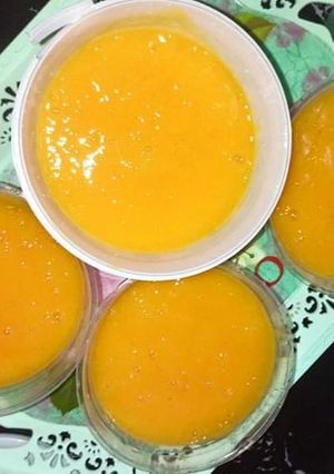A picture of Mango ice cream.