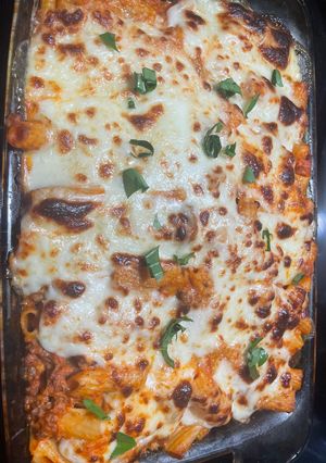 A picture of Baked ziti.
