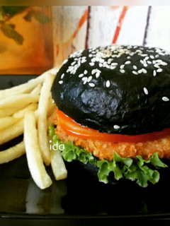 Foto resep Burger with Fried chicken patty