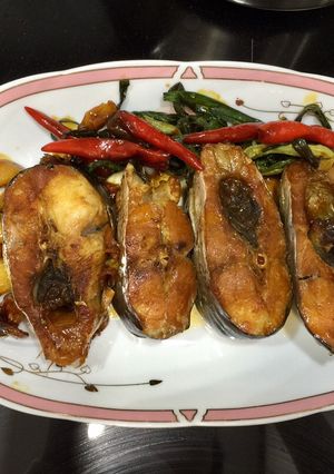 Hình của món Cá basa kho hành ớt.