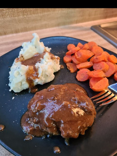 A picture of Salisbury steak recipe easy.