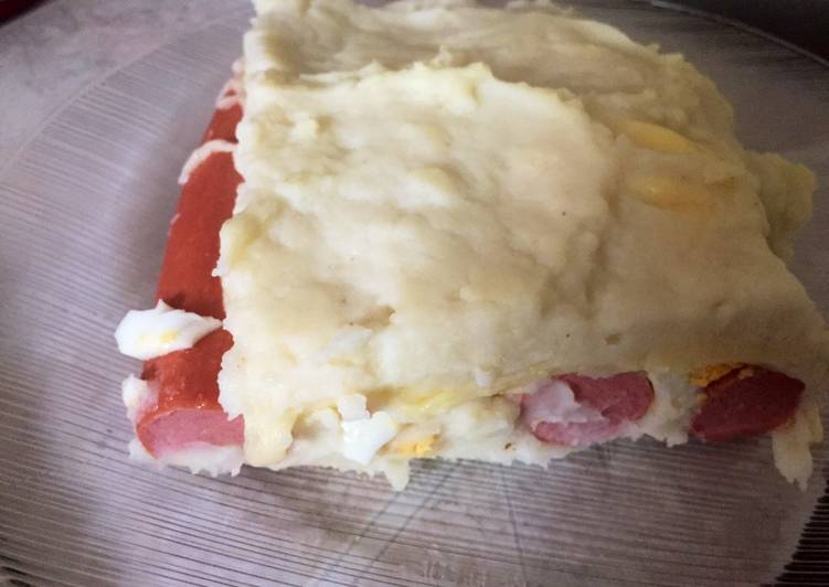 Pastel de papas y panchos