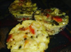 Una foto de Scones de pollo y verduras