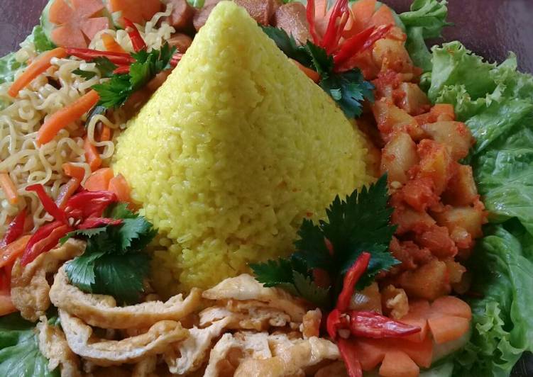 Cara Mudah Membuat Tumpeng Nasi kuning Sempurna