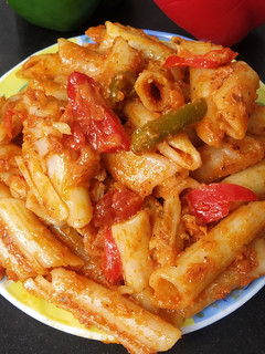 રેડ પાસ્તા (Red Pasta Recipe In Gujarati) રેસીપી મુખ્ય ફોટો