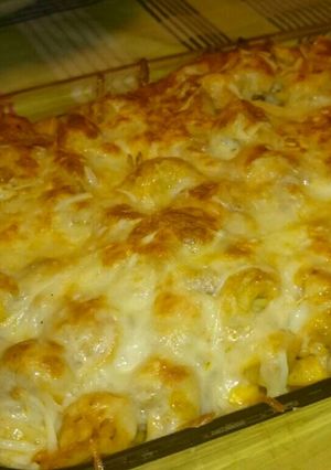 Una foto de Tortelini gratinados