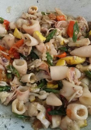 Foto resep Oseng cumi pedas simple
