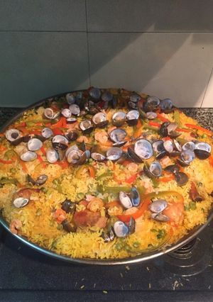 Una foto de Paella