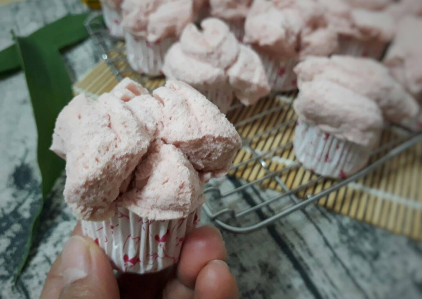 Bolu kukus mekar pop ice