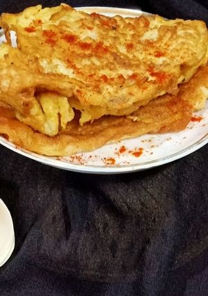 ডিমের অমলেট(dimer omelette recipe in bengali) রেসিপির প্রধান ছবি