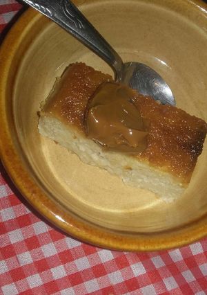 Una foto de Budín de pan y manzana