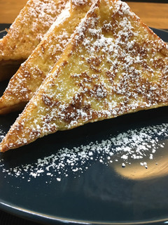 A picture of French Toast.