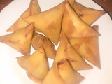 Dengu Samosa (Green grams)