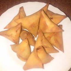 A picture of Dengu Samosa (Green grams).